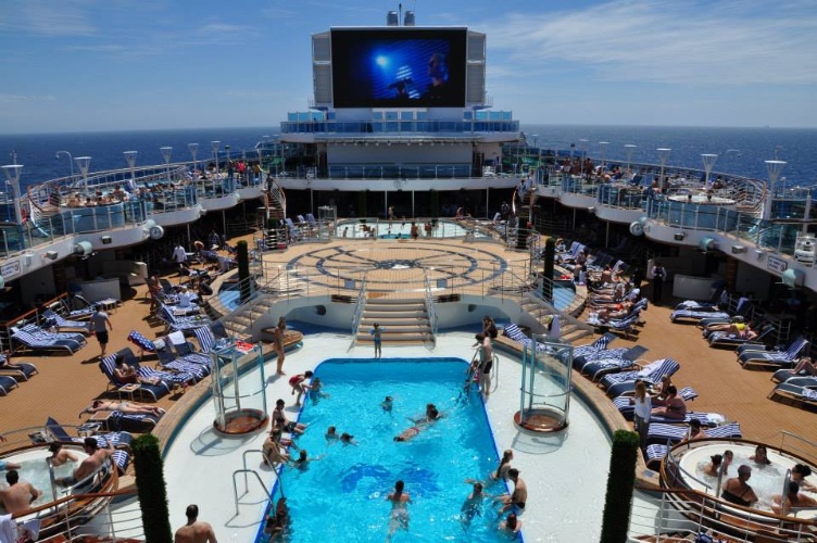 regal_princess_soncna_paluba